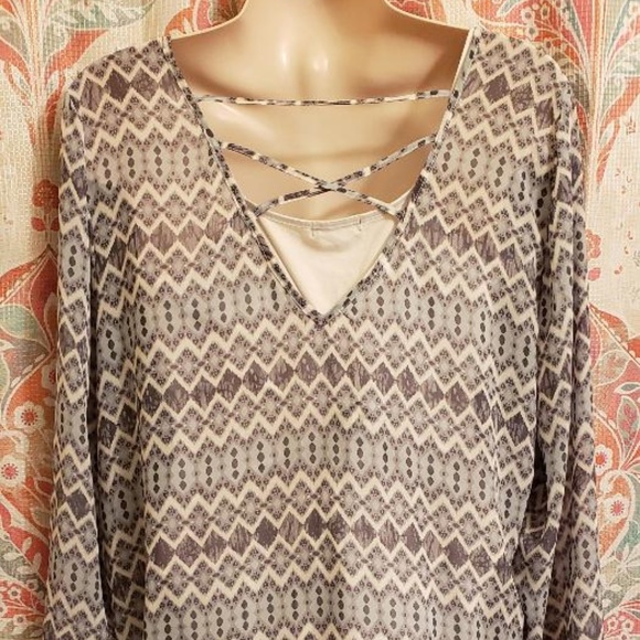 MAURICES BLOUSE - Picture 2 of 3